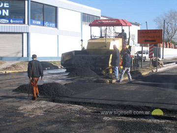 Las mquinas en plena tarea, este viernes