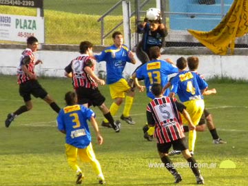 El arquero de Atltico Escudero gana en lo mas alto. El partido estaba 0 a 0