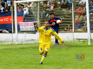 Juan Barrios, carta de gol canaria (foto Facebook de Atltico)