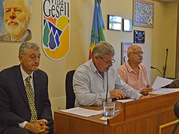 Barrera, Baldo y el secretario Diez durante la sesion