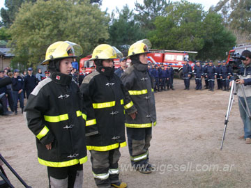 En el Cuerpo Activo adems, hay damas (foto de archivo)