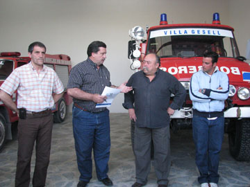 Bomberos en accin (foto gentileza Bomberos Voluntarios)    