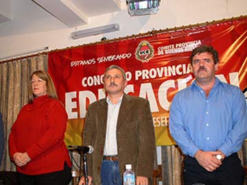 Cebey, entre Baldo y Stolbizer en el Congreso de Educacion UCR del 2005