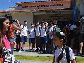 La puerta del Botger este lunes. Por el paro docente solo los privados arrancaron