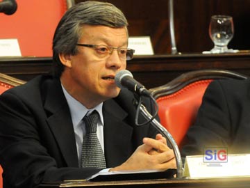 Senador Orlando Costa (UCR)