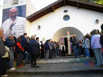 La Cruz llega finalmente a la Parroquia