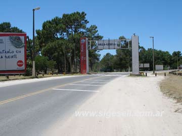 El arco de entrada a la ciudad y su estado actual