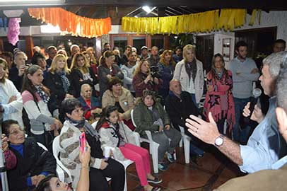 Baldo habla ante el saln colmado del Espacio Juntos por el Cambio