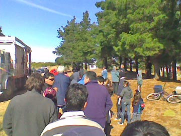 Otros tiempos, cuando la garrafa social llegaba a las plazas.