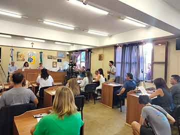 Barrera en la apertura de sesiones del Concejo: salud, gran ausente en el discurso