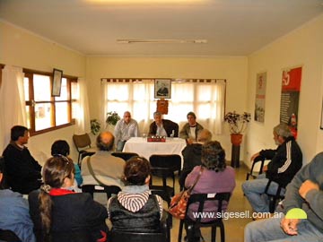 Fernando Esteban, Ricardo Jano y Miguel Cacheiro durante la charla en el Bloque UCR