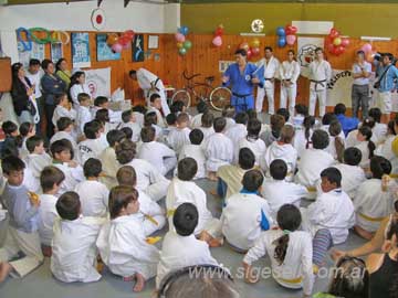 Judokas geselinos disfrutaron de la ceremonia (foto de archivo edicion 2009)