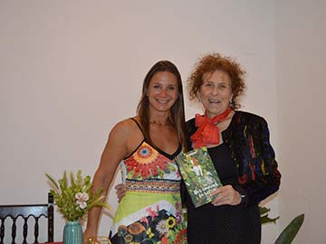 Agustina junto a Bonnie Favelis, quien estuvo acompaando la presentacion