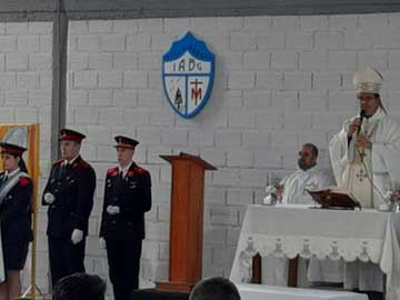 Monseor Gabriel Mestre, hace dias ofici la misa de inauguracin del Gimnasio del Bottger