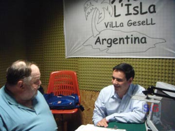 Ramiro Gutierrez y Jorge Goodbar en una extensa nota en FM La Isla