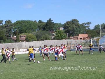 Todos en la foto: fue en el primer tiempo y con Boca atacando