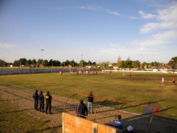 Y la pelota volvi a rodar el domingo: arranc el torneo local