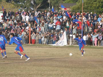 Un lindo recuerdo: el clsico geselino del 2008, con lleno total en las tribunas