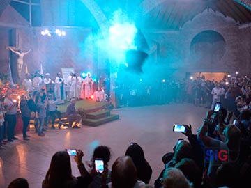 El vuelo del Botafumeiro, un espectaculo que conmociona