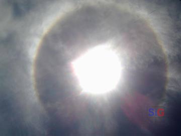 El Sol y su halo, una maravilla de la naturaleza