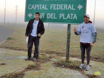 Velazco y Piguetti, dos campeones de la solidaridad (foto gentileza el fundadoronline. com